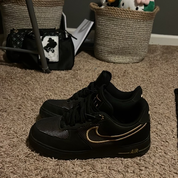 Air Force 1s - Picture 3 of 6